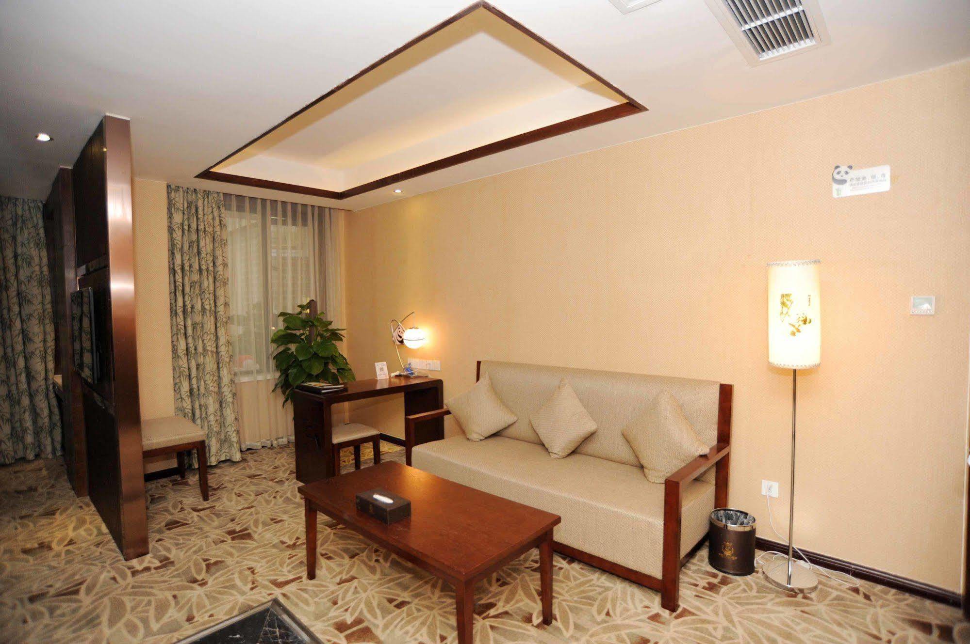 Chengdu Panda Prince Culture Hotel Zewnętrze zdjęcie