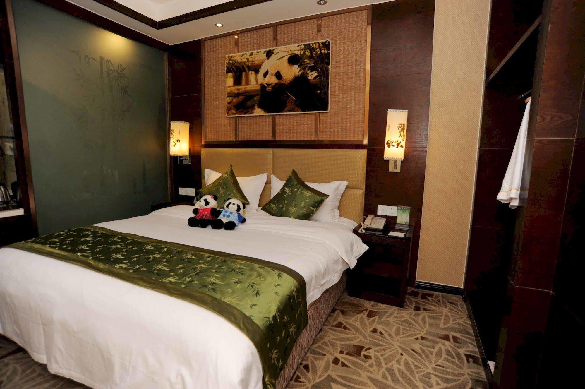 Chengdu Panda Prince Culture Hotel Zewnętrze zdjęcie