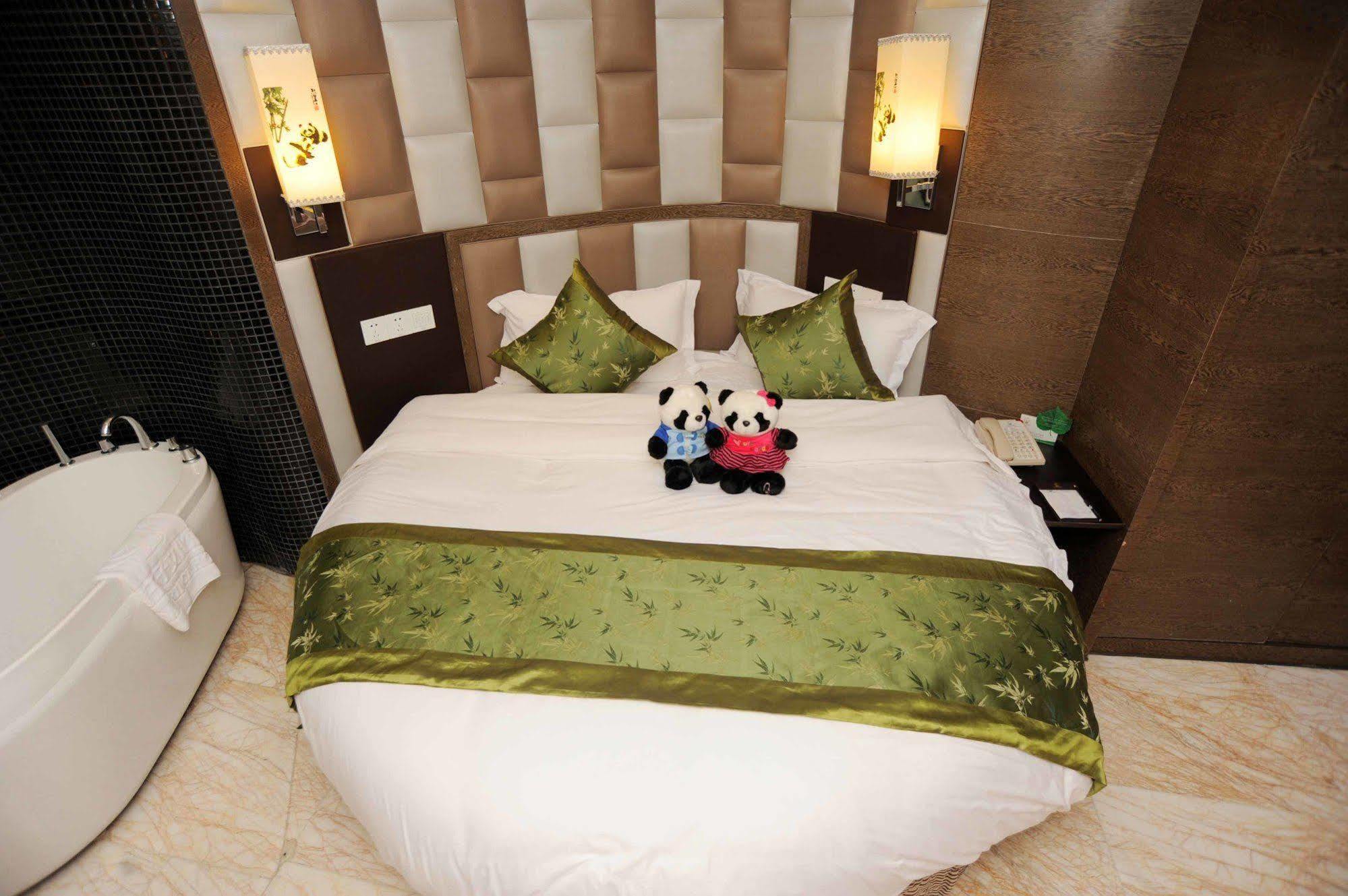 Chengdu Panda Prince Culture Hotel Zewnętrze zdjęcie