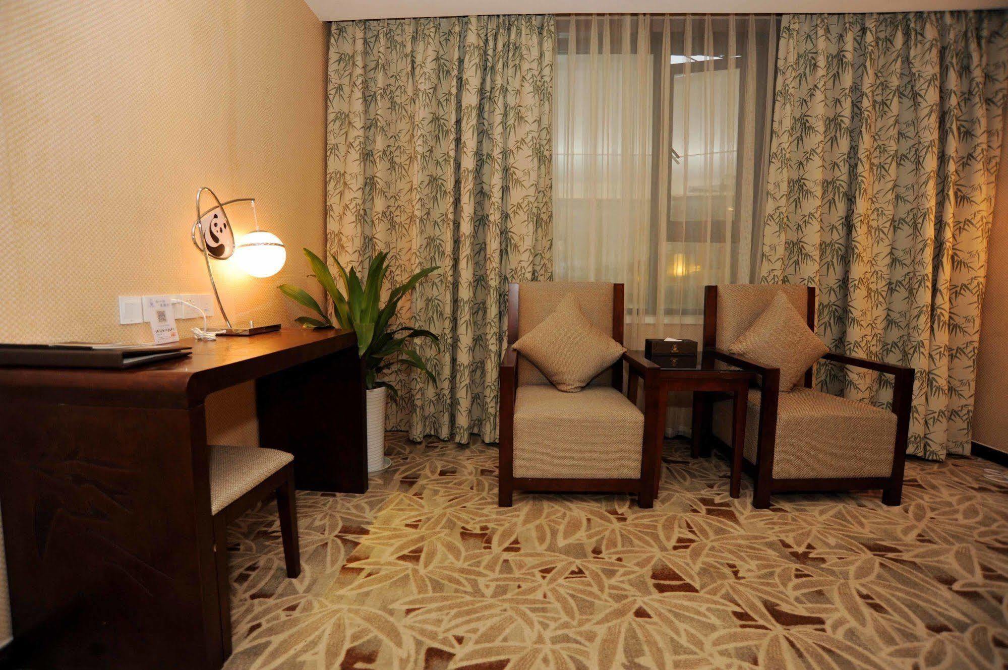 Chengdu Panda Prince Culture Hotel Zewnętrze zdjęcie