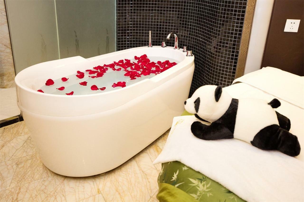 Chengdu Panda Prince Culture Hotel Zewnętrze zdjęcie